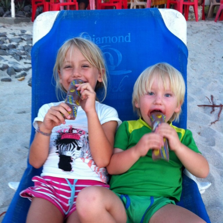 Sundowner in Anse Mitan